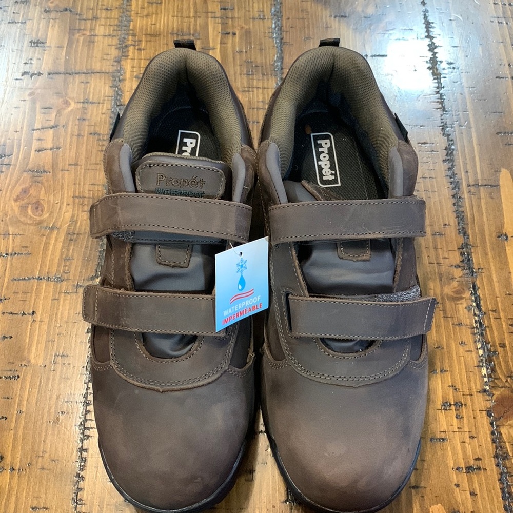 Propet men’s shoes